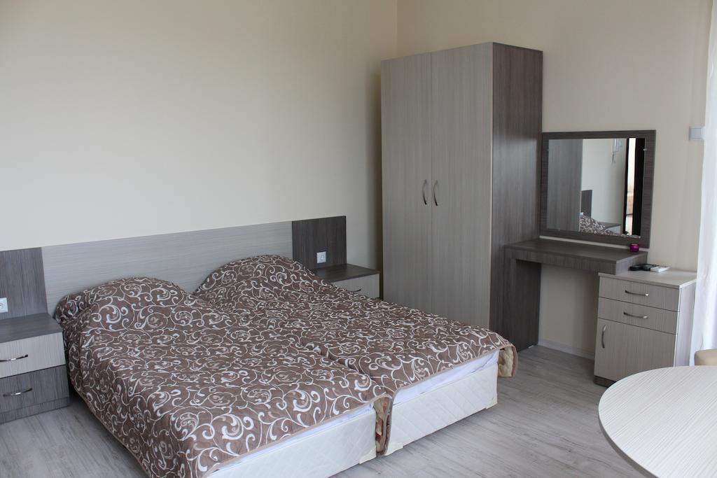 Brilliant Aparthotel Sosopol Zimmer foto
