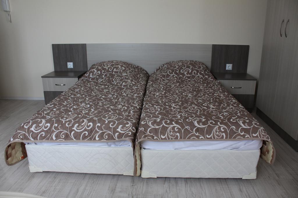 Brilliant Aparthotel Sosopol Zimmer foto