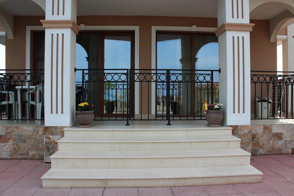Brilliant Aparthotel Sosopol Exterior foto